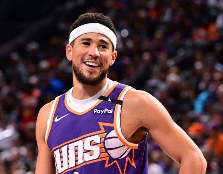 WATCH Suns Devin Booker Hits Game Winning 3 Pointer Against Thunder